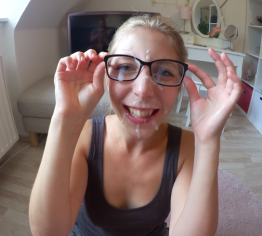XXL GESICHTSBESAMUNG vor gemütlichem DVD-Abend